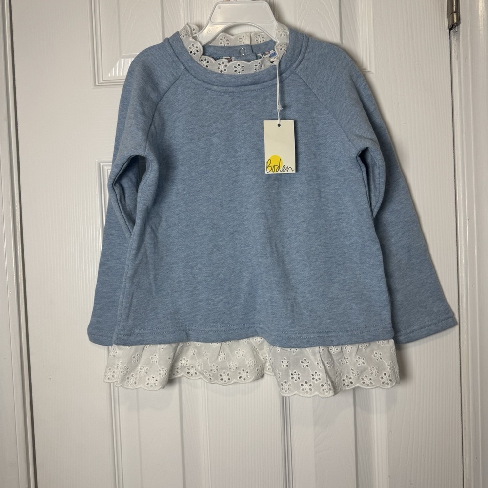 Boden Girlsโ blue eyelet ruched Trim Long Sleeve Sweatshirt 5-6 NWT